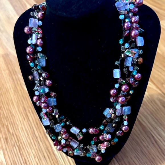 VINTAGE MULTISTRAND TORSADE MULTICOLORED BEADS AND SHELL BIB 16-18" NECKLACE - Picture 1 of 10